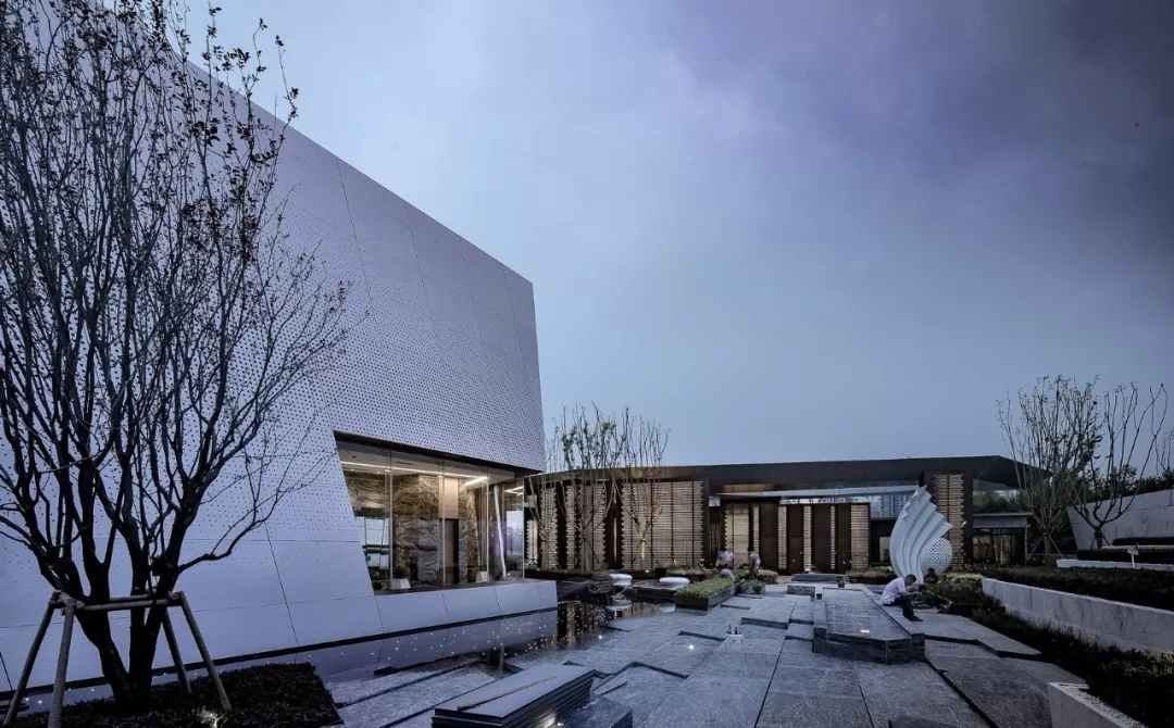 面向内庭院的洞口 by苏圣亮，9001cc金沙以诚为本修建设计